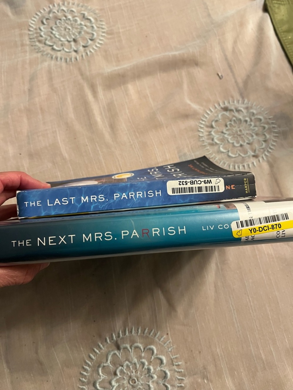2 Books by Liv Constantine - Picture 3 of 3